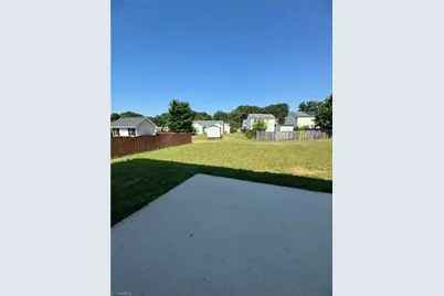10 Glenrose Court, Greensboro, NC 27407 - Photo 25