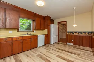 2608 Amesbury Rd, Winston-Salem, NC 27103 - Photo 9