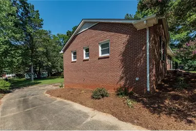 2608 Amesbury Road, Winston-Salem, NC 27103 - Photo 47