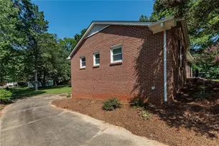 2608 Amesbury Rd, Winston-Salem, NC 27103 - Photo 47