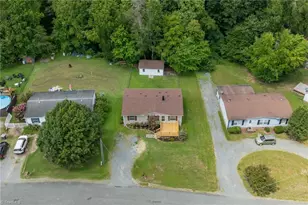 4886 Oak Branch Ln, Walkertown, NC 27051 - Photo 31