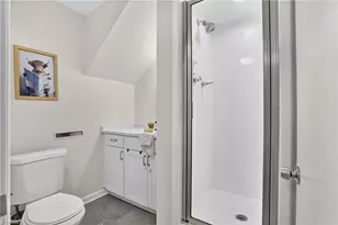 5722 Friendswood Dr, Greensboro, NC 27409 - Photo 13