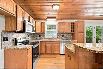 4957 Lochraven Drive, Winston-Salem, NC 27104 - Photo 9