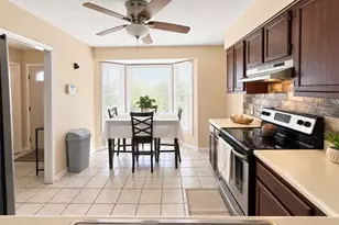 1017 Glendale Dr, Greensboro, NC 27406 - Photo 5