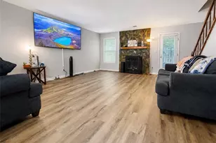 1017 Glendale Dr, Greensboro, NC 27406 - Photo 5