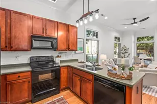 622 N Elm St, Greensboro, NC 27401 - Photo 7