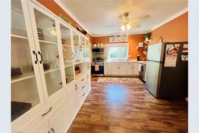 535 E Haymore Street, Mount Airy, NC 27030 - Photo 11