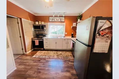 535 E Haymore Street, Mount Airy, NC 27030 - Photo 23