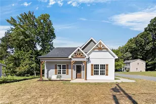 1726 Foust Rd, Greensboro, NC 27405 - Photo 29