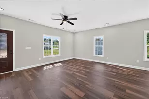 1726 Foust Rd, Greensboro, NC 27405 - Photo 17