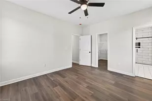 1726 Foust Rd, Greensboro, NC 27405 - Photo 9