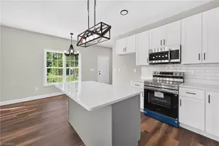 1726 Foust Rd, Greensboro, NC 27405 - Photo 15