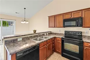 3925 Parkview Ct, Winston-Salem, NC 27127 - Photo 7