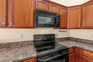 3925 Parkview Ct, Winston-Salem, NC 27127 - Photo 9
