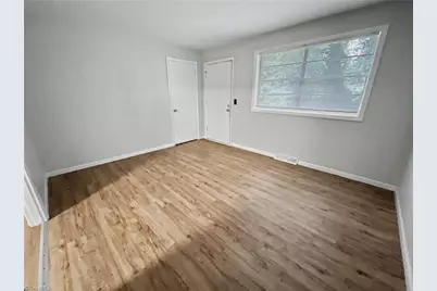 1813 Walker Avenue #B, Greensboro, NC 27403 - Photo 9