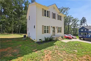 4310 Oak Ridge Dr, Winston-Salem, NC 27105 - Photo 3