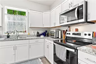 4310 Oak Ridge Dr, Winston-Salem, NC 27105 - Photo 19