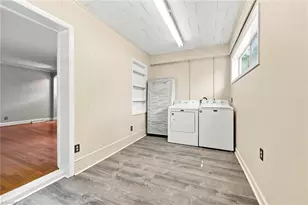 1111 Grayland St, Greensboro, NC 27408 - Photo 9