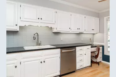 1108 Summer Place, Greensboro, NC 27410 - Photo 7