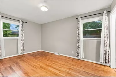 1004 W Meadowview Road, Greensboro, NC 27406 - Photo 15