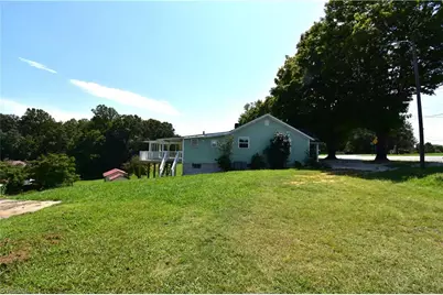 5075 Baux Mountain Road, Winston-Salem, NC 27105 - Photo 25