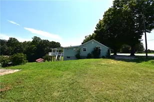 5075 Baux Mountain Rd, Winston-Salem, NC 27105 - Photo 25
