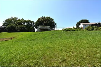 5075 Baux Mountain Road, Winston-Salem, NC 27105 - Photo 23