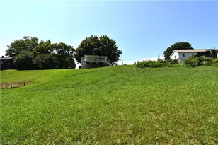 5075 Baux Mountain Rd, Winston-Salem, NC 27105 - Photo 23