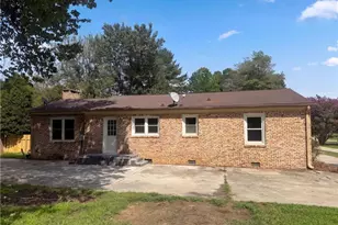 4503 Southern Webbing Mill Rd, Greensboro, NC 27405 - Photo 5