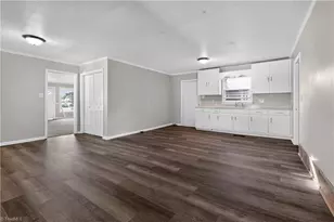 807 W Jackson St, Mayodan, NC 27027 - Photo 11