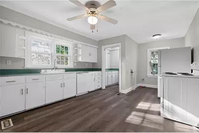 807 W Jackson Street, Mayodan, NC 27027 - Photo 13