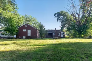 807 W Jackson St, Mayodan, NC 27027 - Photo 31