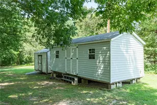 1025 E Holly Grove Rd, Lexington, NC 27292 - Photo 29