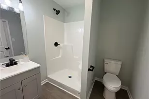 1409 Bowman Ave, Burlington, NC 27217 - Photo 7