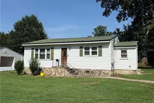 3364 Beavercreek Rd, Randleman, NC 27317 - Photo 1