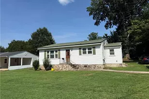 3364 Beavercreek Rd, Randleman, NC 27317 - Photo 3