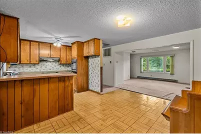 8936 Market Street, Greensboro, NC 27235 - Photo 9