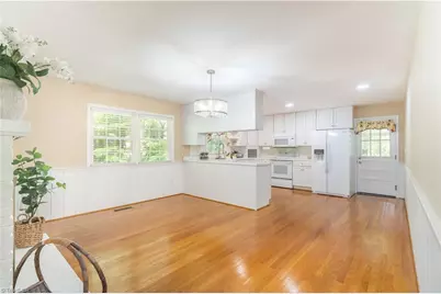 2910 Hope Valley Road, Winston-Salem, NC 27106 - Photo 9