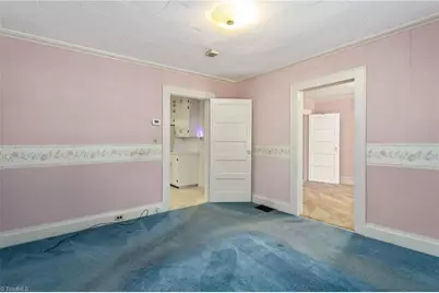 709 E Sunrise Avenue, Thomasville, NC 27360 - Photo 19