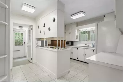 709 E Sunrise Avenue, Thomasville, NC 27360 - Photo 11
