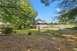 709 E Sunrise Ave, Thomasville, NC 27360 - Photo 29