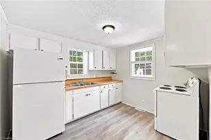 803 Tucker St, Burlington, NC 27215 - Photo 15
