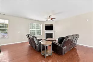 1103 Southwind Ct, Mebane, NC 27302 - Photo 9