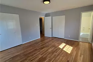 2402 Chatham Dr, Greensboro, NC 27408 - Photo 11