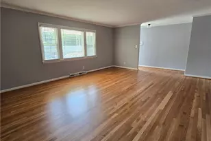 2402 Chatham Dr, Greensboro, NC 27408 - Photo 5