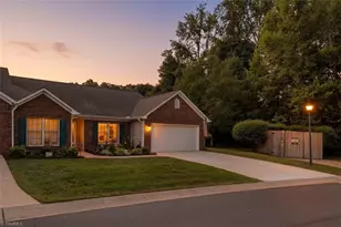 3027 Maple Ave, Burlington, NC 27215 - Photo 3
