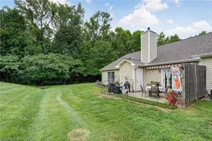 3027 Maple Ave, Burlington, NC 27215 - Photo 29