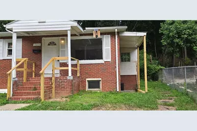 2219 Manchester Street, Winston-Salem, NC 27105 - Photo 5