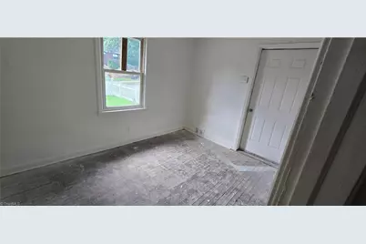 2219 Manchester Street, Winston-Salem, NC 27105 - Photo 33
