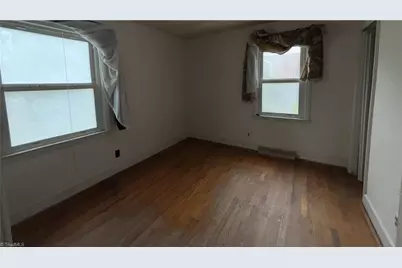 902 Ross Avenue, Greensboro, NC 27406 - Photo 7